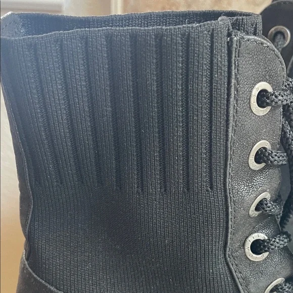 Stylish Black Combat Boots for Women - Picture 7 of 7